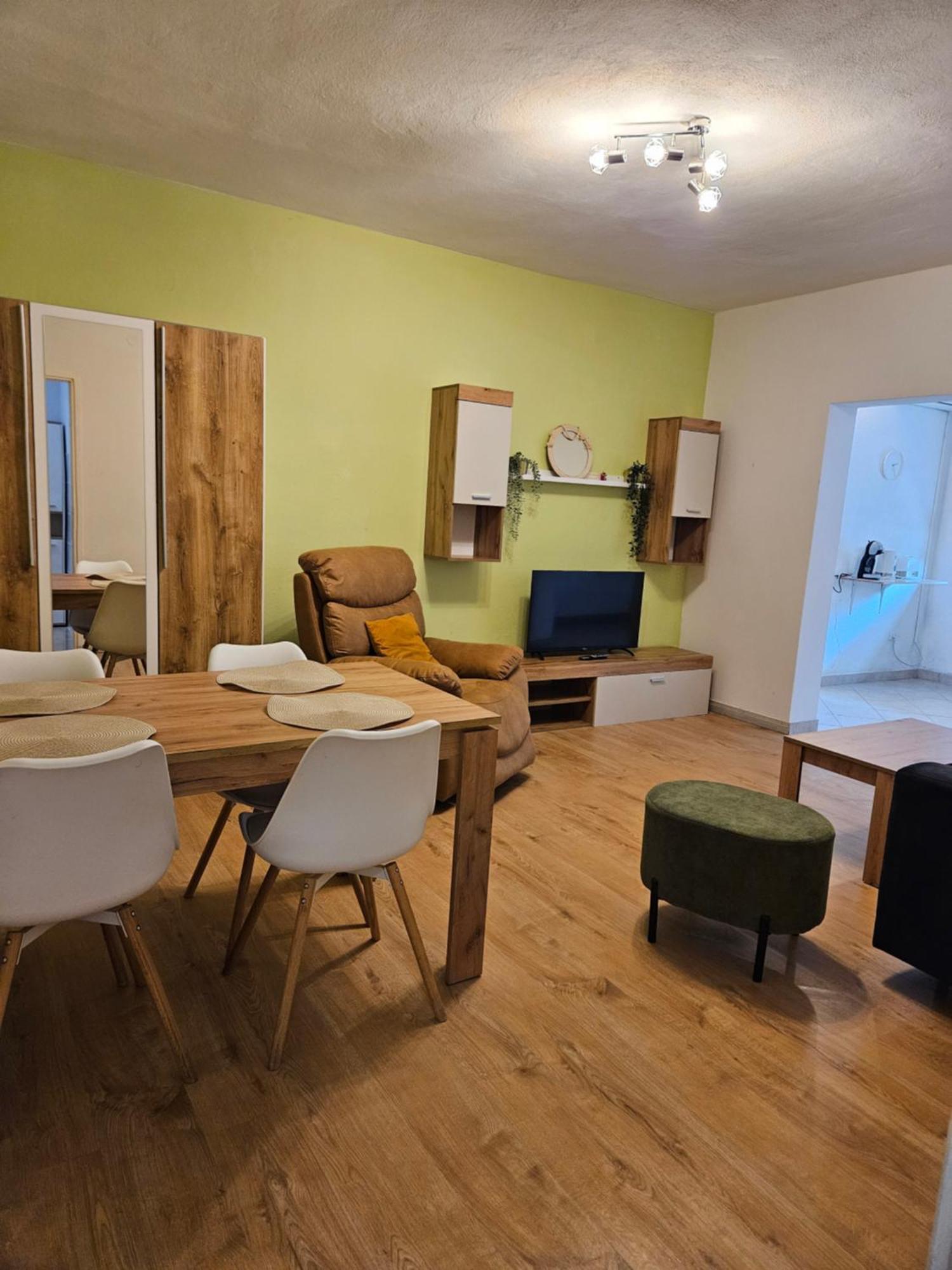 Apartmani Ljuba Rogoznica  Eksteriør billede