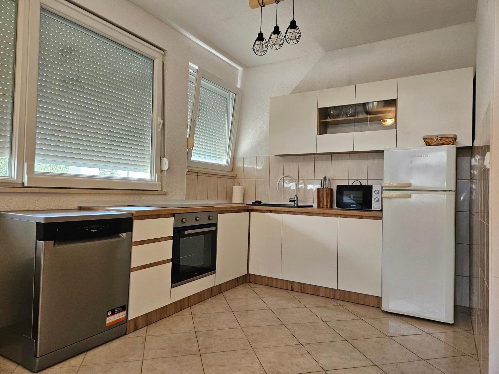Apartmani Ljuba Rogoznica  Eksteriør billede